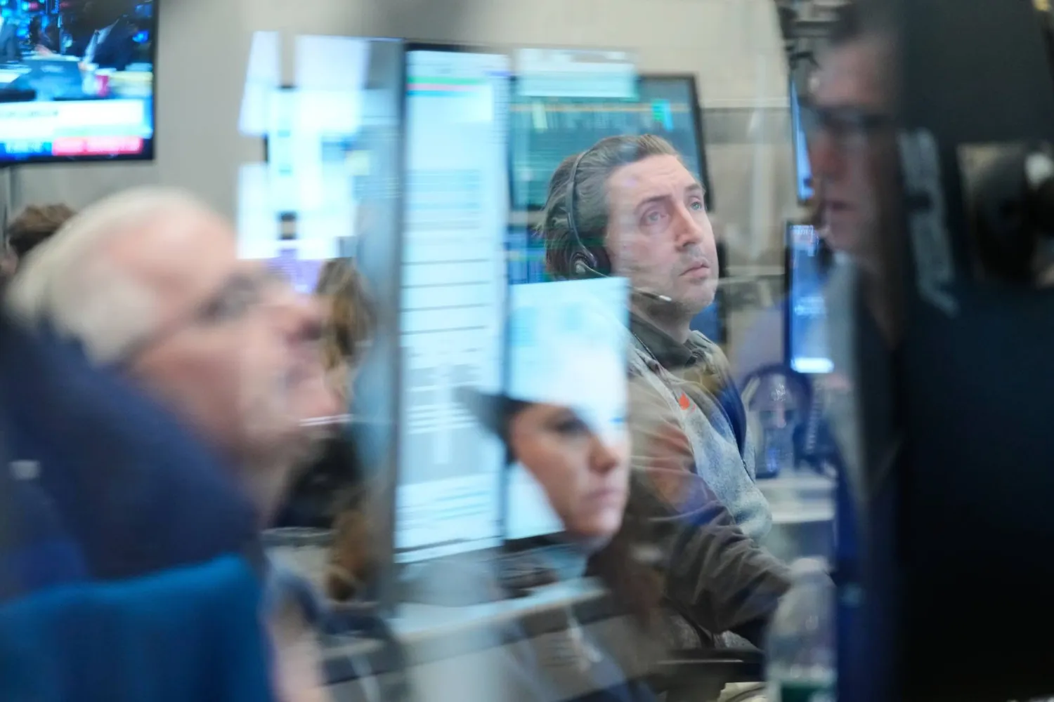 تحوّل في بوصلة المستثمرين… تدفقات قوية نحو أوروبا وآسيا وانحسار في الأسهم الأميركية