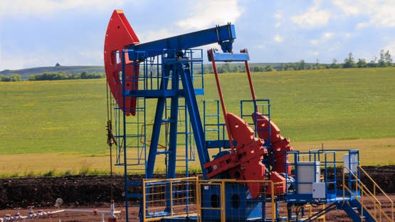 منصة نفط (آيستوك)