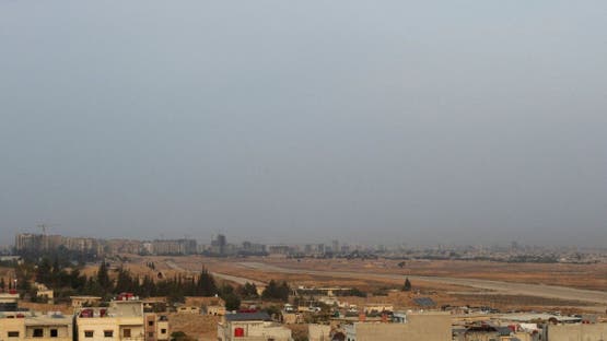 منظر للمدرج في مطار المزة بالعاصمة دمشق- رويترز