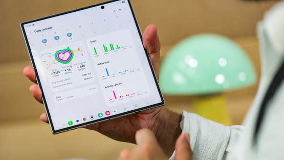 تسريب يكشف ملامح “غالاكسي زد فولد وايد” لمنافسة آيفون القابل للطي