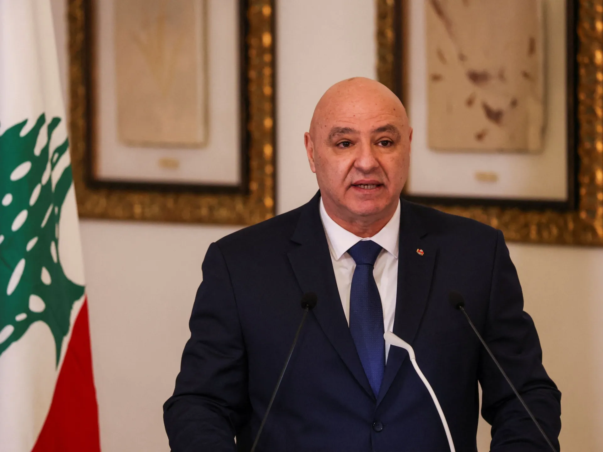 لبنان- عون: فلتكن بشارة هذا العيد بشارة وطن يتجاوز أحزانه