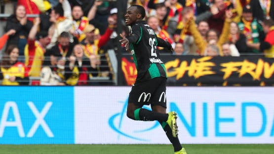 سعود عبدالحميد يسجل أول أهدافه في الدوري الفرنسي ويقود لانس للفوز على متز