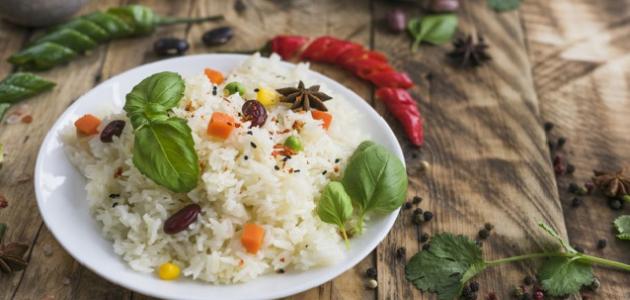 6 طرق سهلة لزيادة البروتين في الأرز وتحويله إلى وجبة صحية متكاملة