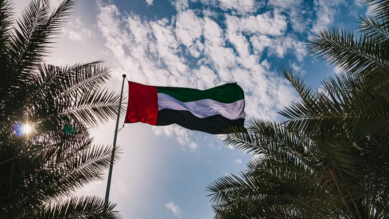 الإمارات تعلن اعتراض صواريخ ومسيرات إيرانية… 6 قتلى و131 مصاباً منذ بدء الهجمات