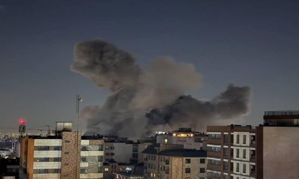 إسرائيل تعلن ضرب أهداف عسكرية «في كل أنحاء إيران»