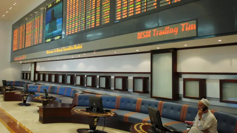 بورصة مسقط تتراجع 2% في أولى جلساتها بعد الهجوم على إيران