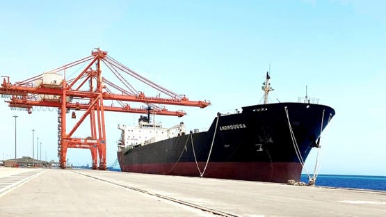 تحميل أرامكو شحنات النفط من ميناء ينبع