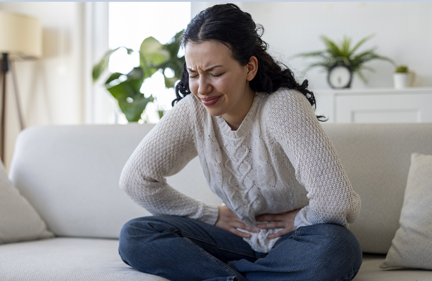 انتفاخ المعدة المزمن قد يكون إنذارًا مبكرًا لمشكلات قلبية