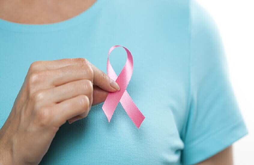 تعبيرية عن سرطان الثدي