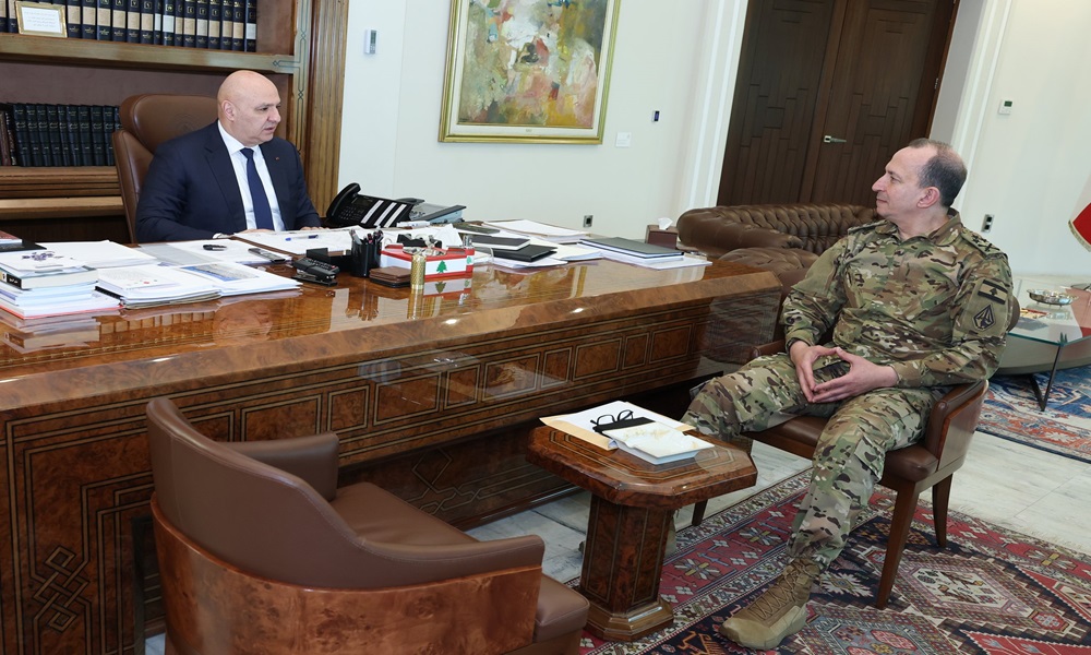 الرئيس عون وقائد الجيش