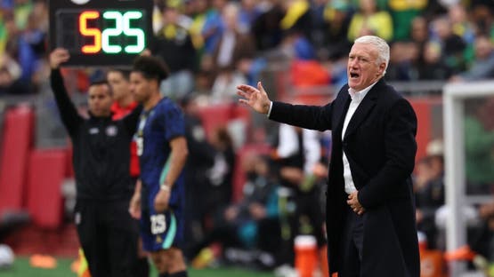 ديشان خلال مباراة فرنسا والبرازيل، يوم الخميس