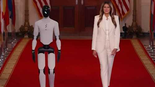 تعرف على الروبوت البشري الذي ظهر مع ميلانيا ترامب بالبيت الأبيض