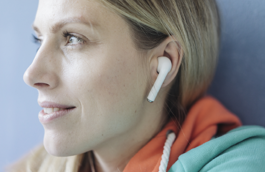 استخدام سماعات الرأس قد يؤثر في صحة الأذن.. نصائح لتجنّب الأضرار