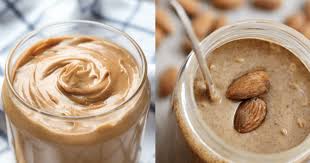 زبدة اللوز والفول السوداني: فوائد غذائية ونصائح لاختيار الأنسب