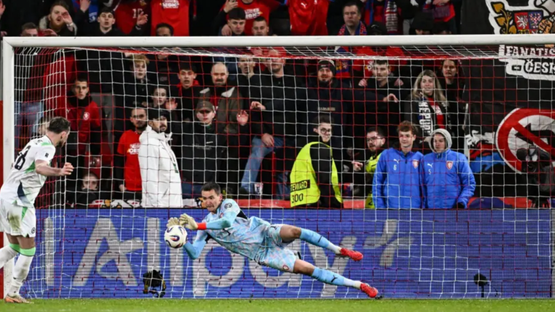 مدرب أيرلندا أهمل تدريب اللاعبين على "الترجيحية".. فأقصته من الملحق