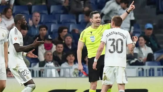 حكم مباراة ريال مدريد وخيتافي يوضح سبب طرد ماستانتونو