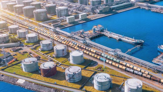 مخزونات نفطية (آيستوك)