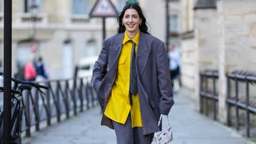 موضة 2026 للأمهات: أناقة عملية تواكب إيقاع الحياة اليومية