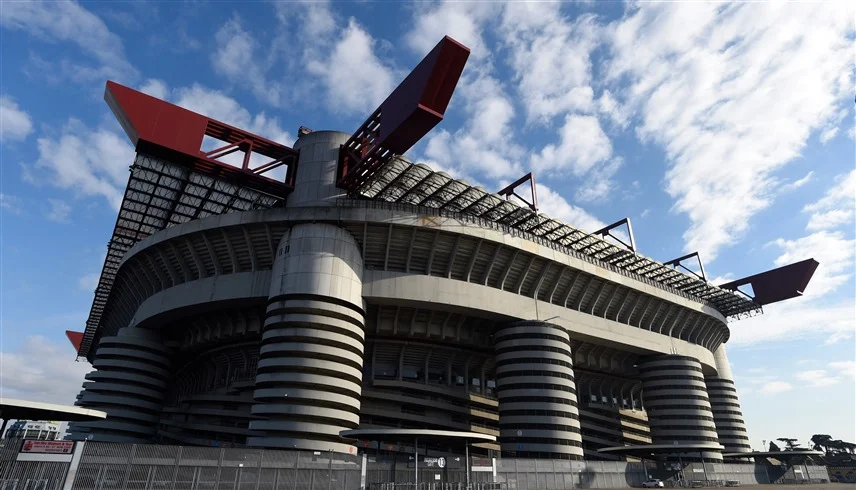 الشرطة الإيطالية تحقق في بيع ملعب سان سيرو بميلانو للناديين ميلان وإنتر ميلان