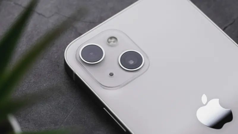 هاتف آيفون 13