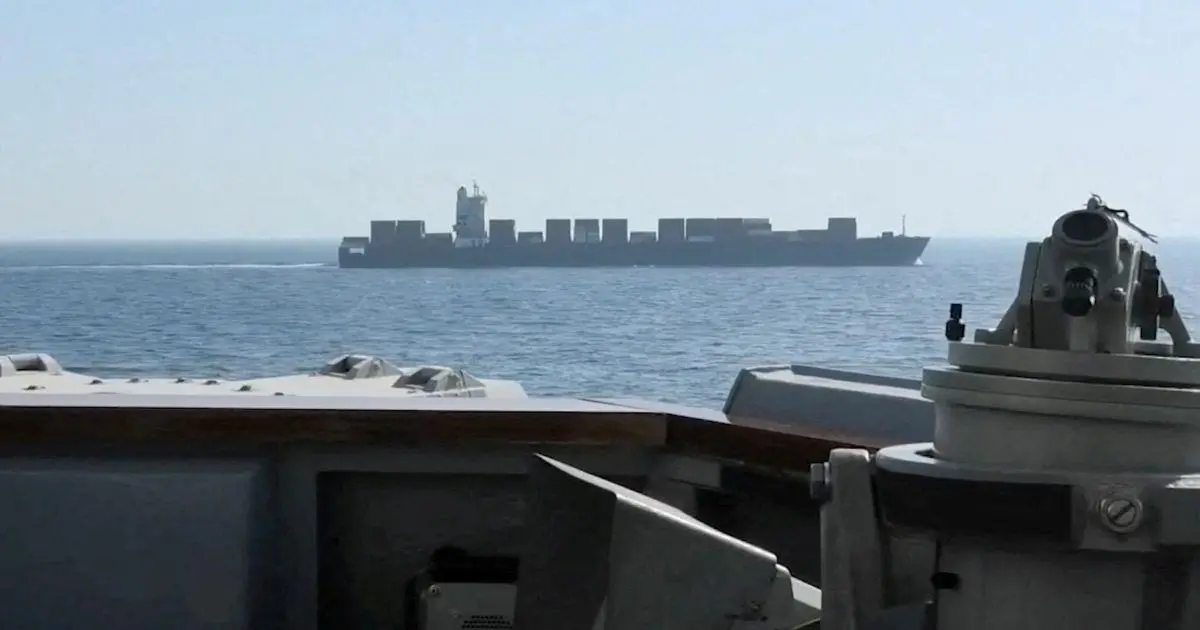 البحرية الأميركية تسيطر على سفينة إيرانية في بحر العرب — photo