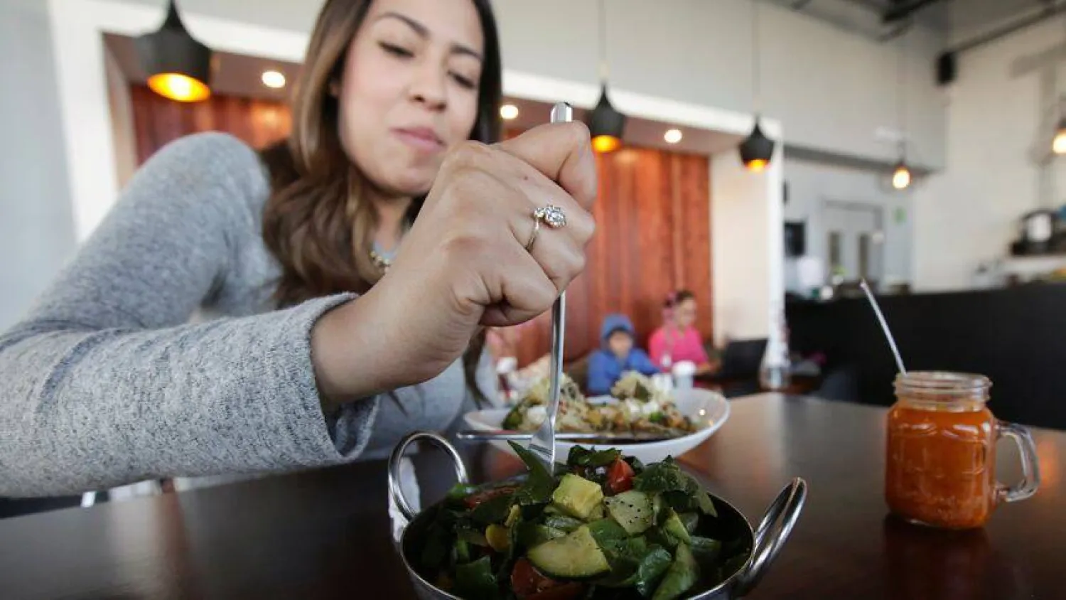 الالتزام بتناول نفس الوجبات يومياً قد يساعد في فقدان وزن