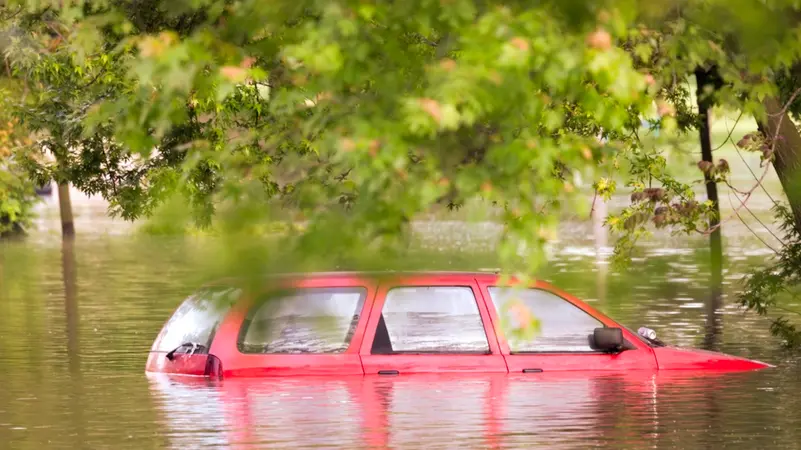 تعبيرية عن سيول جارفة
