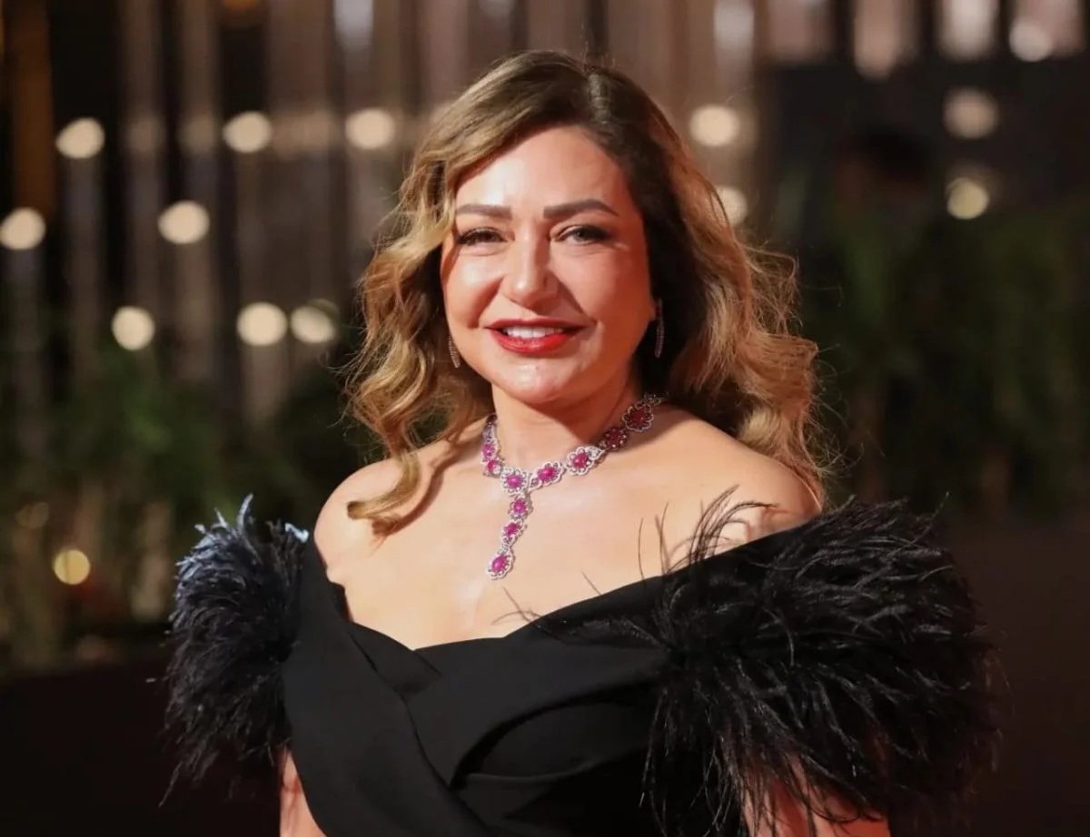 ليلى علوي تعلّق على حصدها جائزة “إيزيس” للإنجاز من “أسوان لأفلام المرأة”