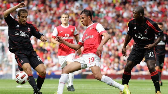 ماتيو فلاميني مع ميلان ضد فريقه السابق أرسنال