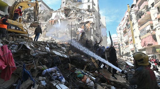 مبنى مدمر في بيروت إثر غارة إسرائيلية