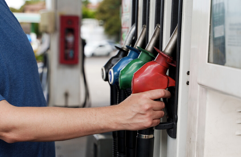 حادثة تحايل في محطة وقود بأستراليا تثير جدلاً حول تداعيات أزمة الأسعار