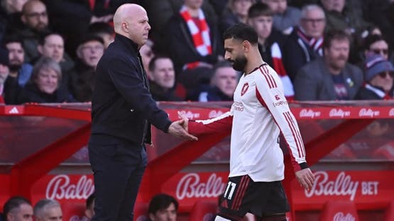 محمد صلاح ومدرب ليفربول أرني سلوت