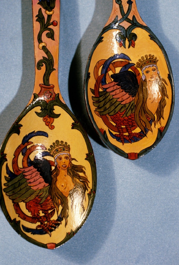 نقوشات على معالق خشبية