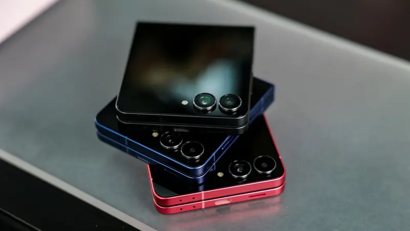 هاتف Galaxy Z Flip 7 من سامسونغ