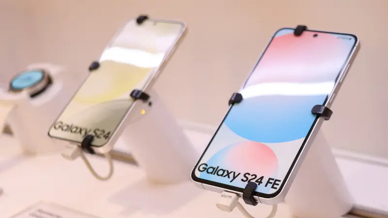 هاتفان من سلسلة Galaxy S24